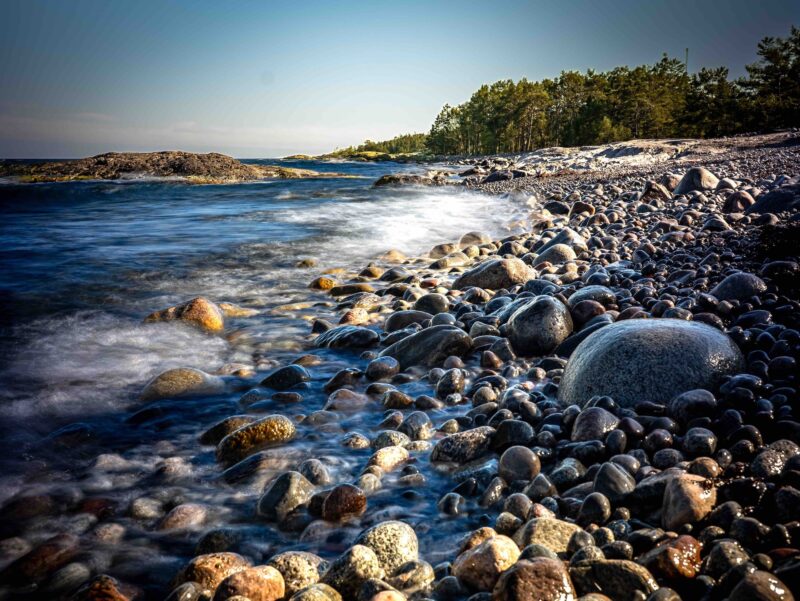 SAT on Nåttarö follows the eastern coast line